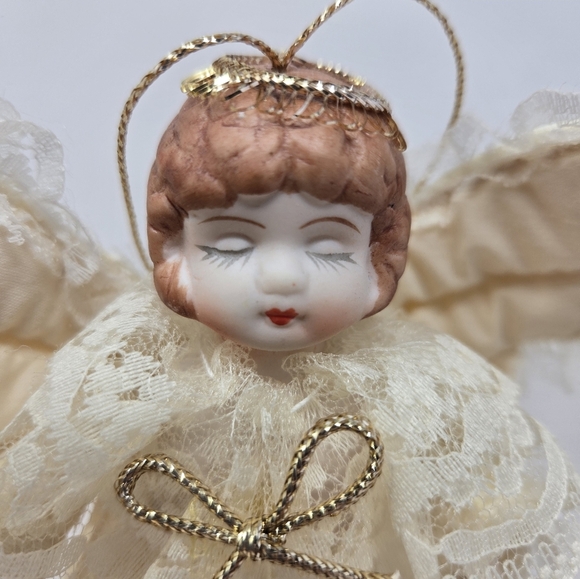 Heavenly Angel Ornament Tree Topper Porcelain Face & Hands, Wings Lace Dress - Picture 5 of 11